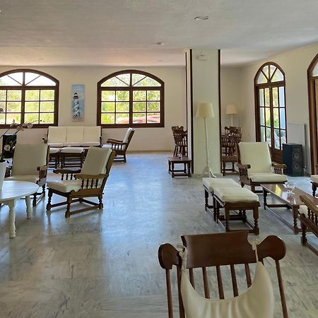 Theodorou Beach Hotel Apartments Псалиди Екстериор снимка
