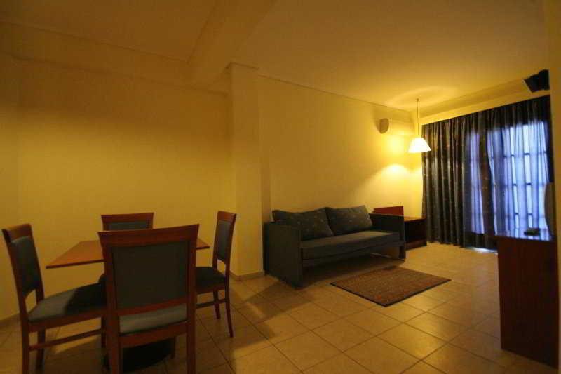 Theodorou Beach Hotel Apartments Псалиди Екстериор снимка