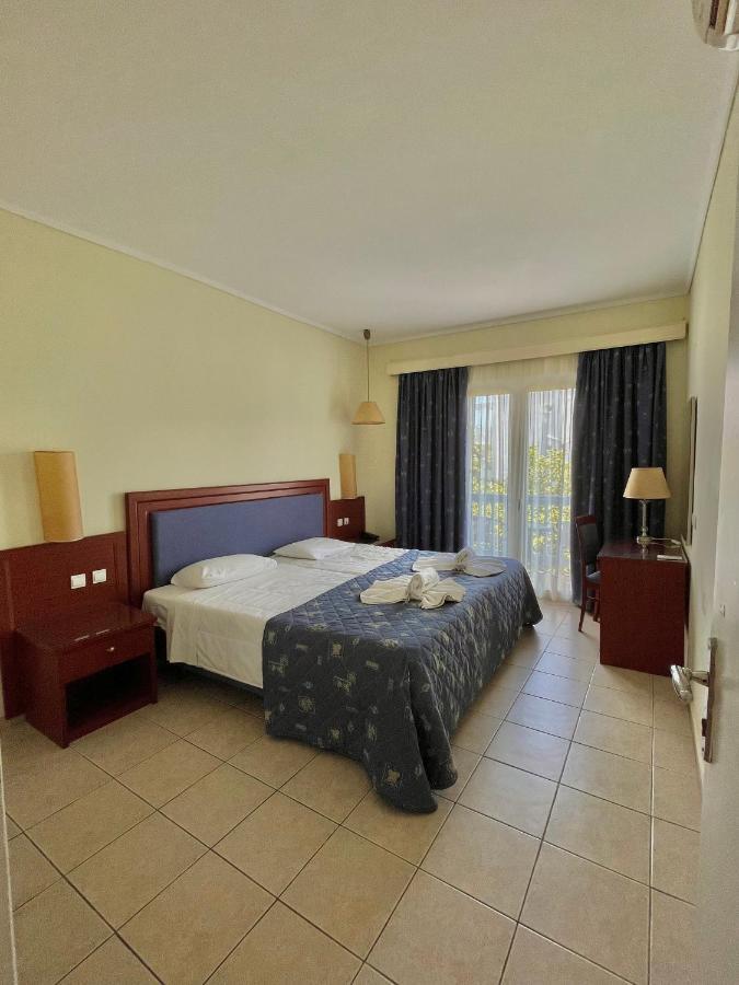 Theodorou Beach Hotel Apartments Псалиди Екстериор снимка