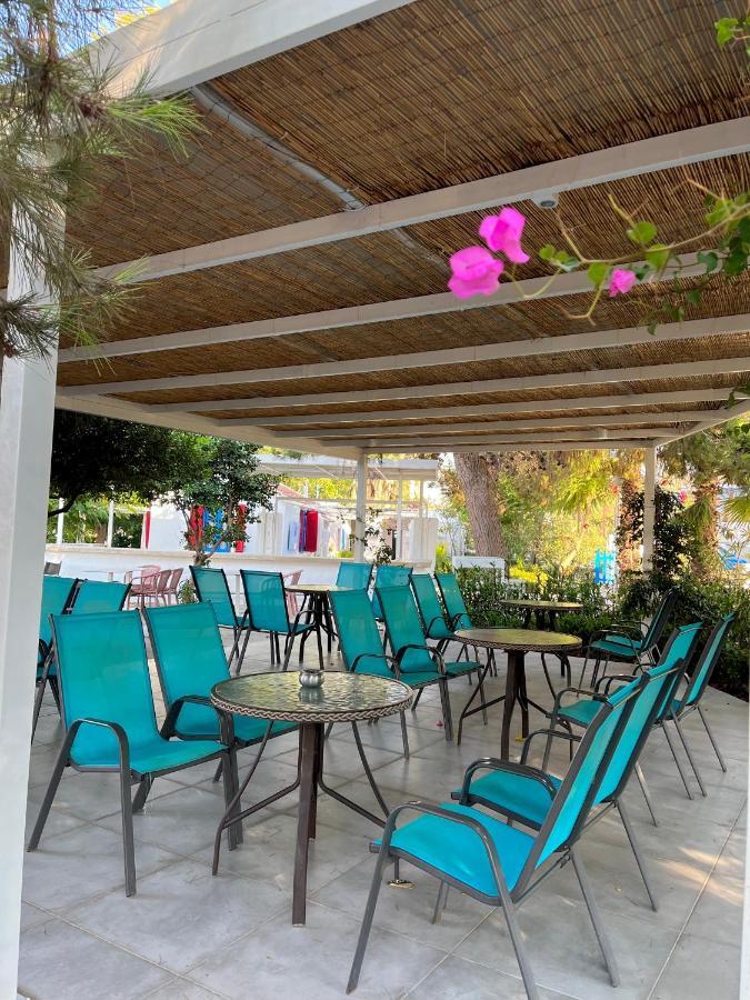 Theodorou Beach Hotel Apartments Псалиди Екстериор снимка