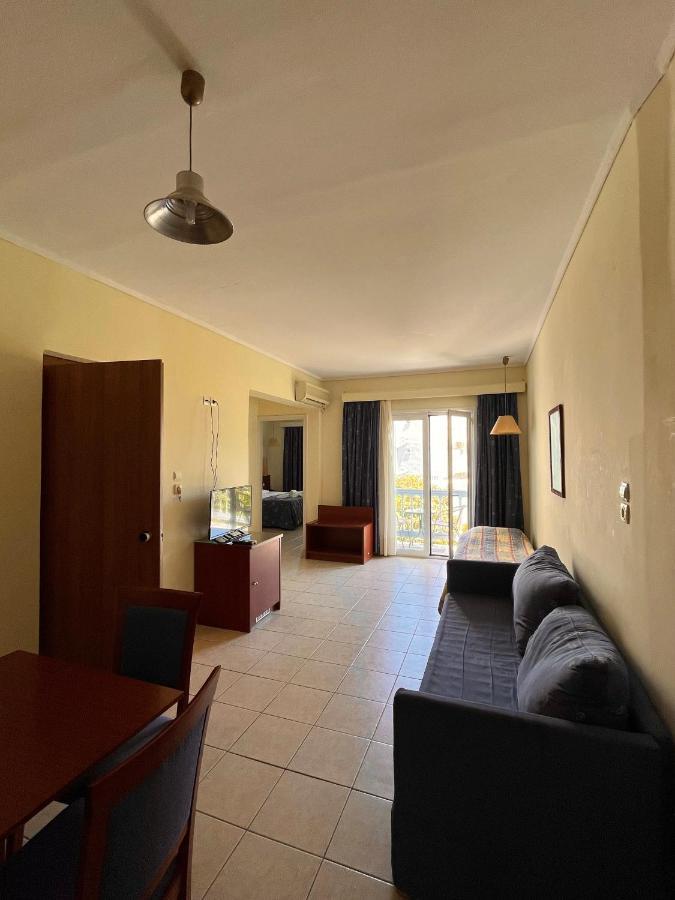Theodorou Beach Hotel Apartments Псалиди Екстериор снимка