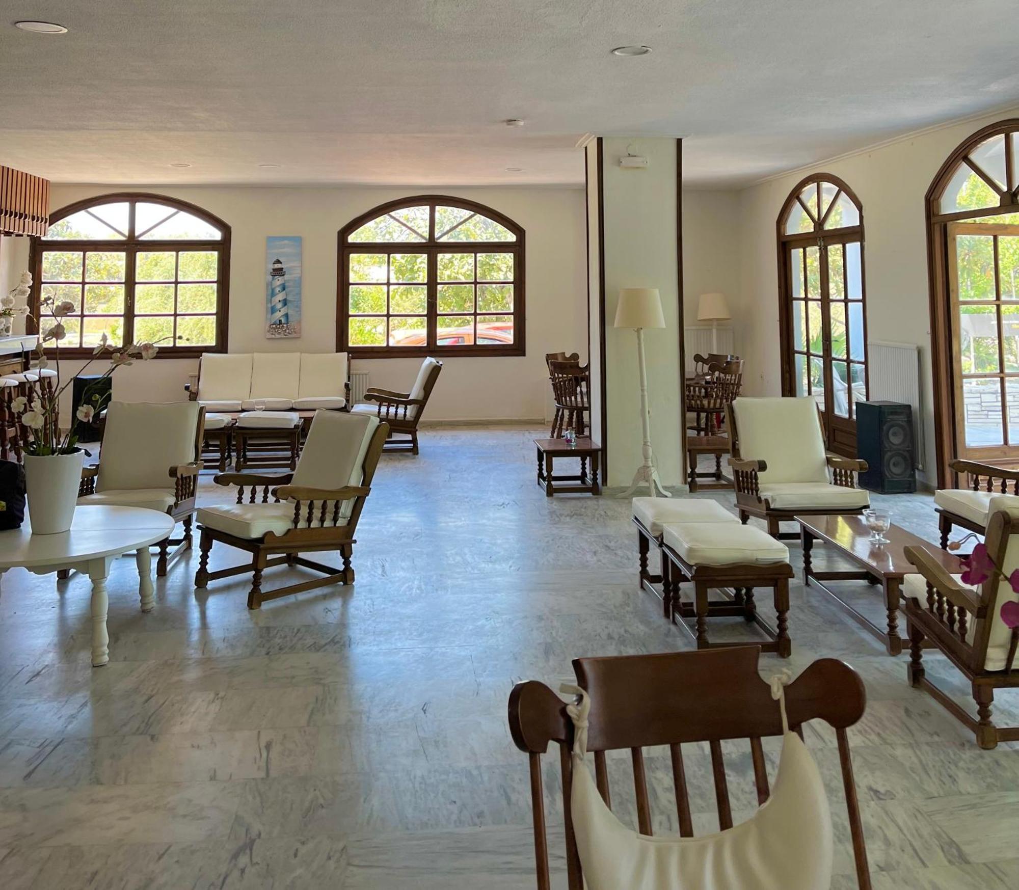 Theodorou Beach Hotel Apartments Псалиди Екстериор снимка