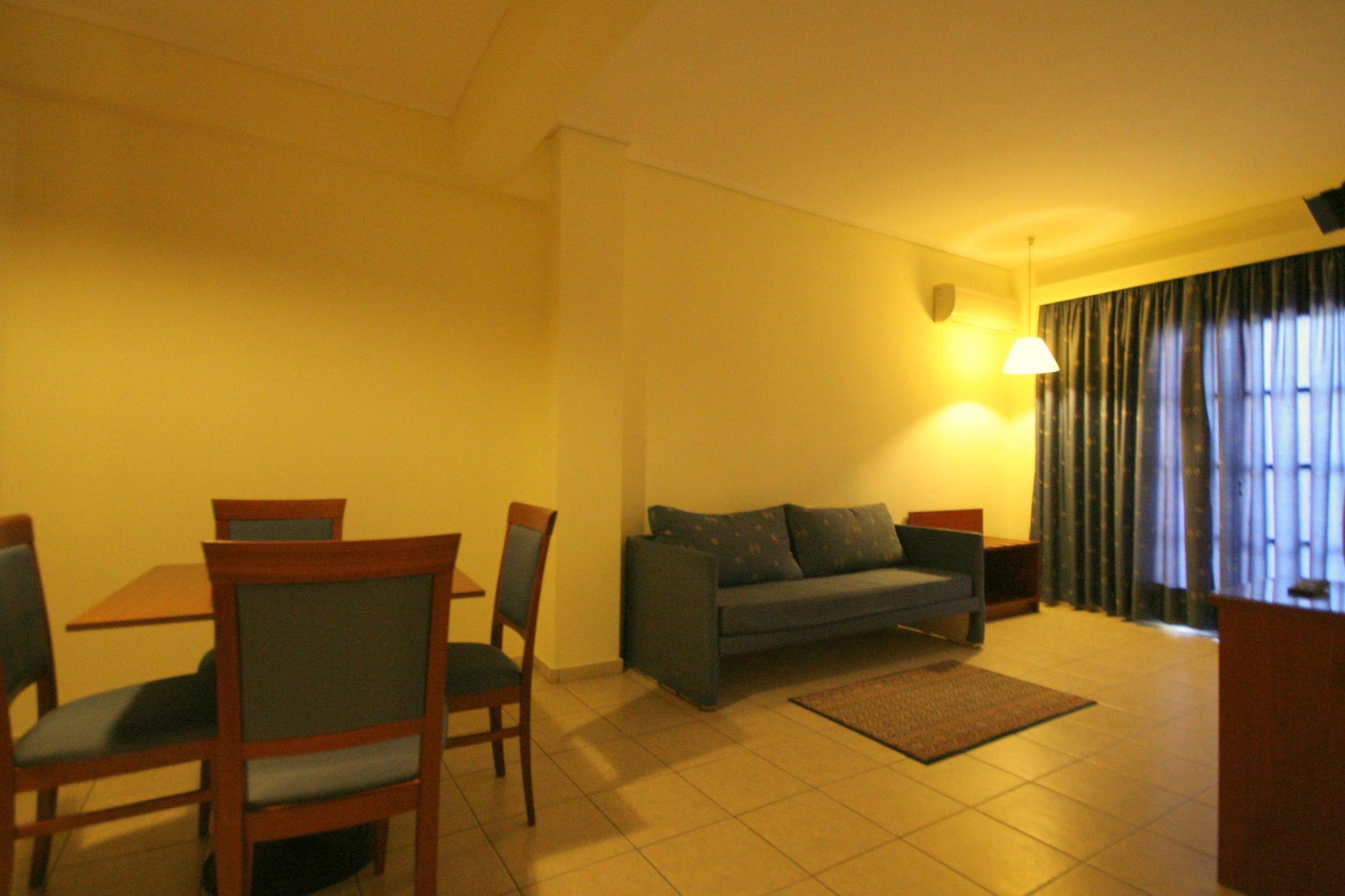 Theodorou Beach Hotel Apartments Псалиди Екстериор снимка