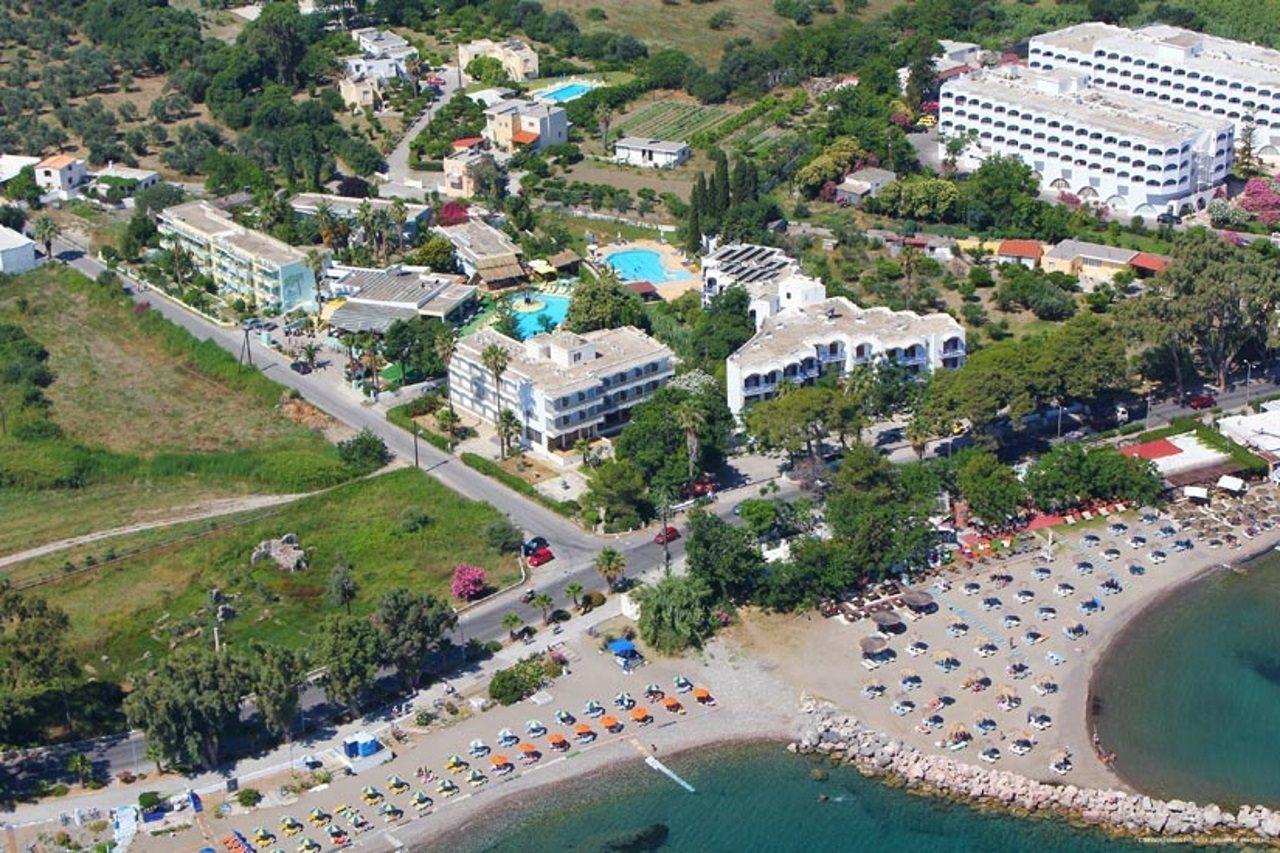 Theodorou Beach Hotel Apartments Псалиди Екстериор снимка